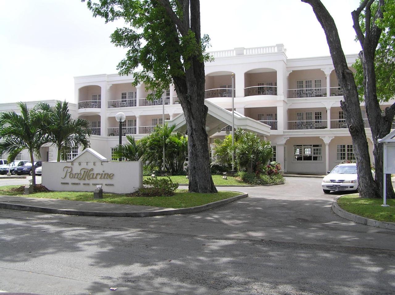 Hotel Pommarine Бриджтаун Екстериор снимка