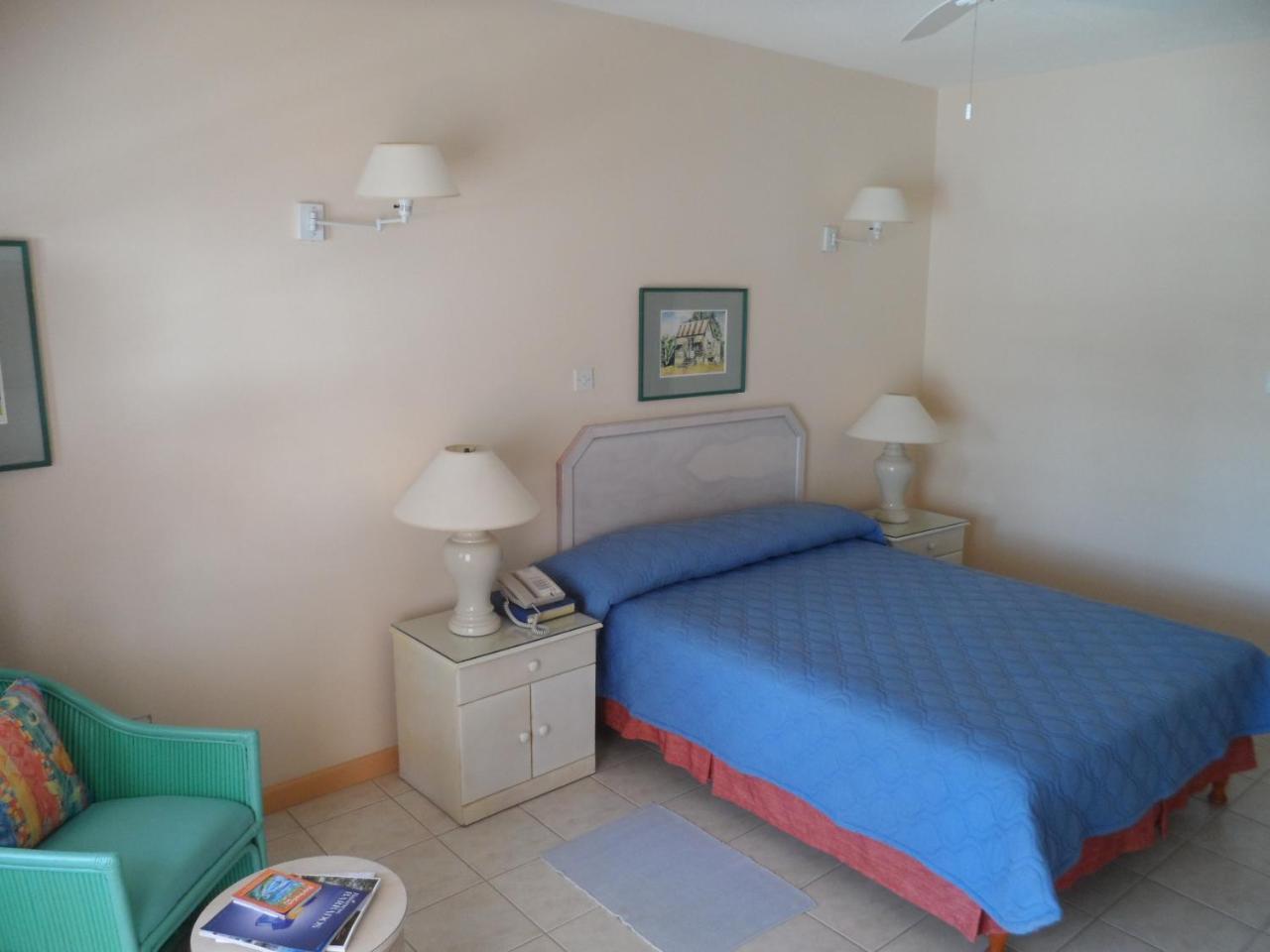 Hotel Pommarine Бриджтаун Екстериор снимка
